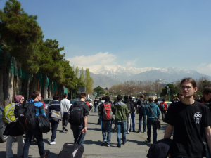 Auf dem Weg zur Halle