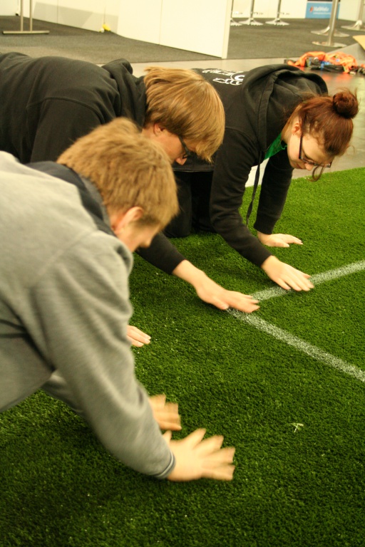 Examining_artificial_turf Examining_artificial_turf