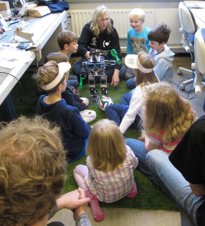 Minibot lernt Winken