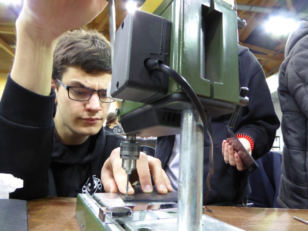 drilling_plates.JPG drilling_plates.JPG