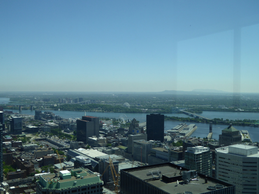 18CAN03 - Blick auf Halle und Fluss.JPG 18CAN03 - Blick auf Halle und Fluss.JPG